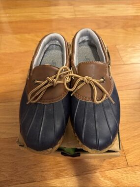 Jambu Navy and Brown Women’s Boat Shoes